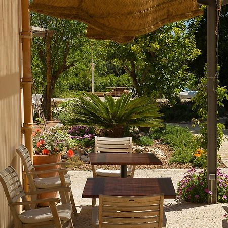 Home Hotel The Pink Pepper Tree Lloseta Exteriör bild